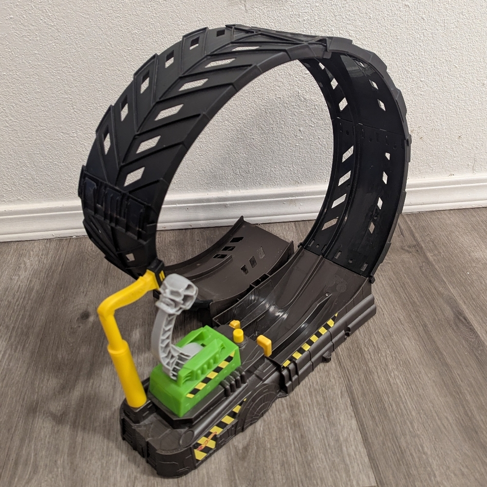 Hotwheels Monster Truck Launcher Loop
